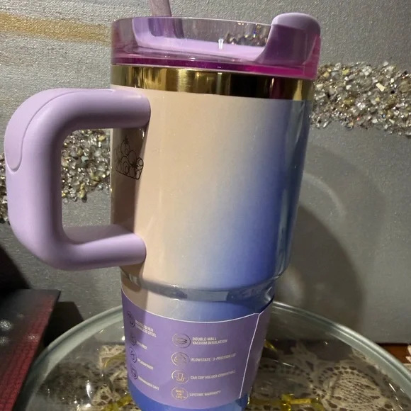 Wicked Stanley 20 oz Glinda For Good Flowstate Quencher New with tags